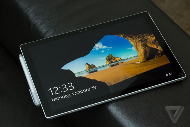 Màn hình surface bị rung nhòe có phải thay không?
